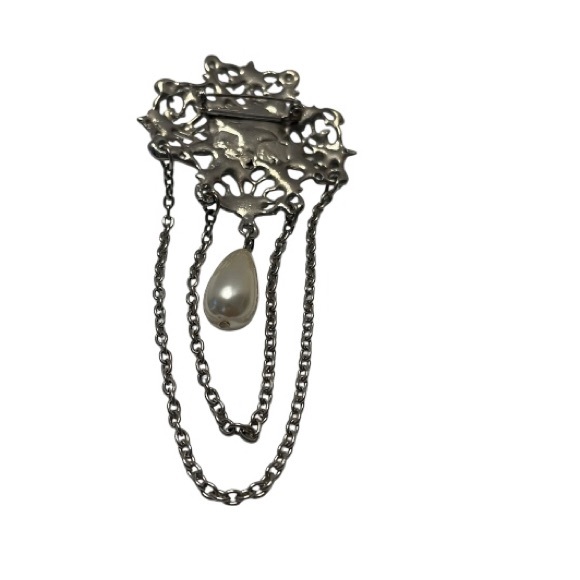 80’s Silver Tone Victorian Revival Brooch with Faux Pearls & Silver Tome Chains - Picture 3 of 4